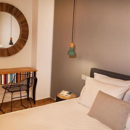 Central Comfy Modern Flat 2 Bedrooms 2 Bathrooms أثينا المظهر الخارجي الصورة