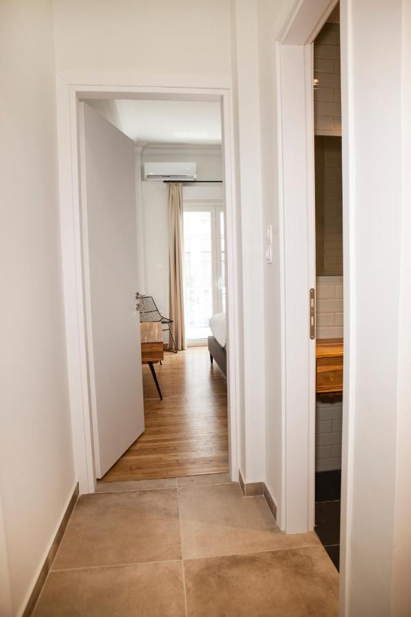 Central Comfy Modern Flat 2 Bedrooms 2 Bathrooms أثينا المظهر الخارجي الصورة