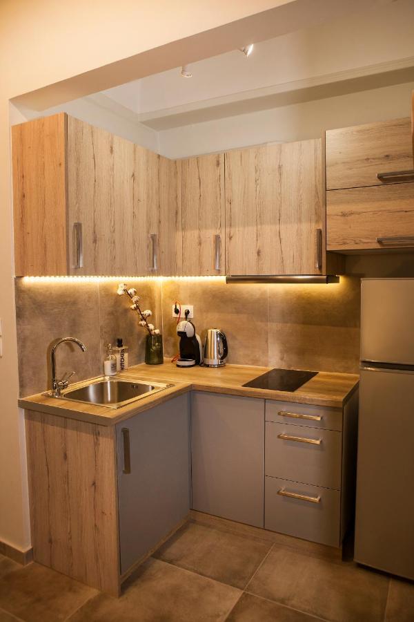 Central Comfy Modern Flat 2 Bedrooms 2 Bathrooms أثينا المظهر الخارجي الصورة